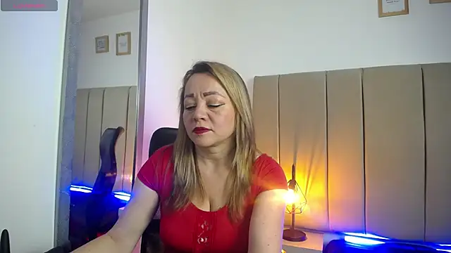 Lupiita223 online show from 03/10/25, 12:59