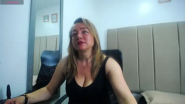 Lupiita223 online show from 03/17/25, 12:57