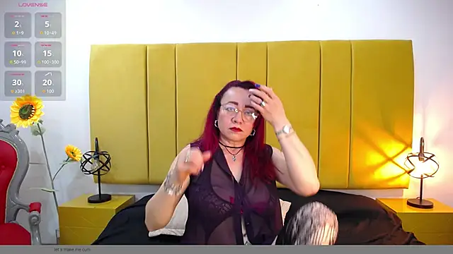 Lupiita223 online show from 09/15/25, 01:11