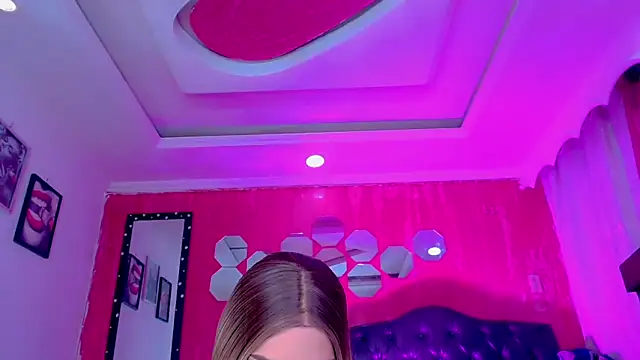 TiffanyMackensyy online show from 04/26/26, 12:30