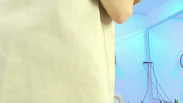 Theia moon online show from 12/30/24, 12:42