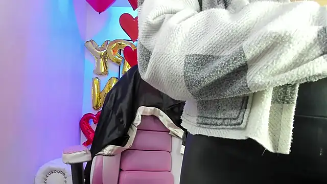 Theia moon online show from 02/14/25, 12:25