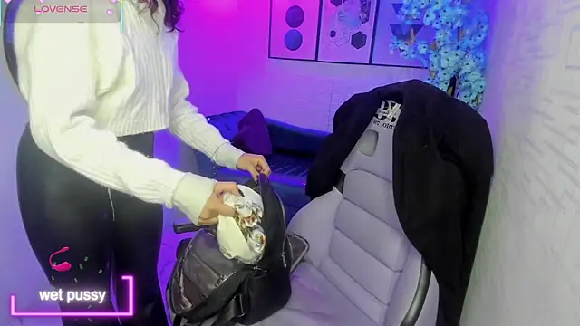 Theia moon online show from 09/30/25, 12:43