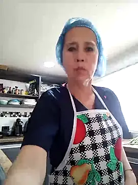 Snapshot of MARYQUANT chatting on 10/03/25, 04:04 MARYQUANT online show from 10/03/25, 04:04