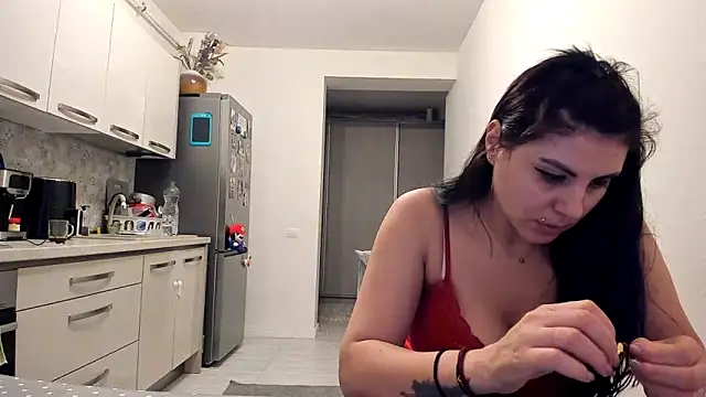 bbruneta37 online show from 02/18/25, 07:19