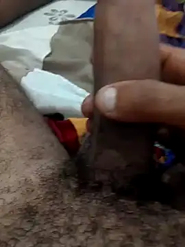 Snapshot of Leleko1997 chatting on 11/10/25, 11:31 Leleko1997 online show from 11/10/25, 11:31