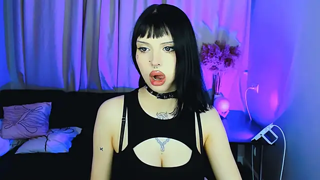 Snapshot of Barbara_xKiss chatting on 01/13/25, 05:33 Barbara xKiss online show from 01/13/25, 05:33