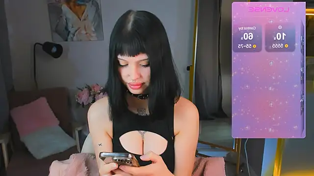 Snapshot of Barbara_xKiss chatting on 01/15/25, 05:50 Barbara xKiss online show from 01/15/25, 05:50