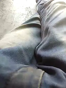 Snapshot of PracticalGum40 chatting on 12/16/24, 09:46 PracticalGum40 online show from 12/16/24, 09:46