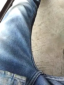 Snapshot of PracticalGum40 chatting on 12/20/24, 07:44 PracticalGum40 online show from 12/20/24, 07:44