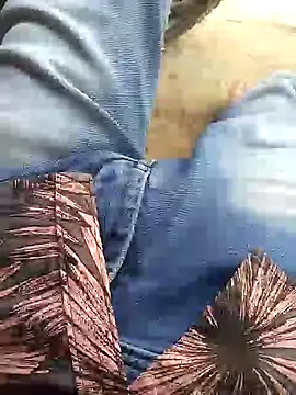 Snapshot of PracticalGum40 chatting on 02/07/25, 09:47 PracticalGum40 online show from 02/07/25, 09:47