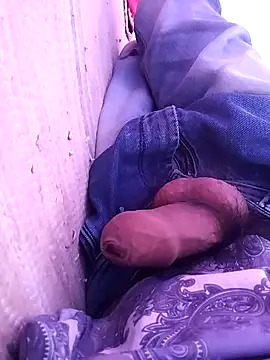 Snapshot of PracticalGum40 chatting on 03/04/25, 02:17 PracticalGum40 online show from 03/04/25, 02:17