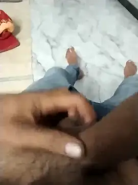 Snapshot of PracticalGum40 chatting on 09/09/25, 05:12 PracticalGum40 online show from 09/09/25, 05:12