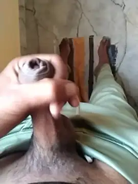 Snapshot of PracticalGum40 chatting on 11/19/25, 02:00 PracticalGum40 online show from 11/19/25, 02:00