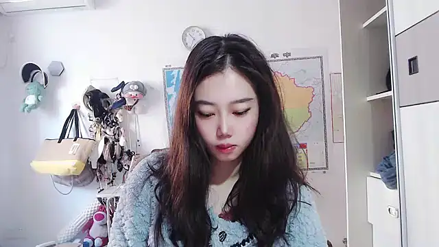 Cherie-xinxin01 online show from 12/05/24, 05:26