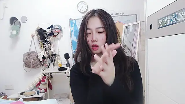 Cherie-xinxin01 online show from 12/05/24, 04:23