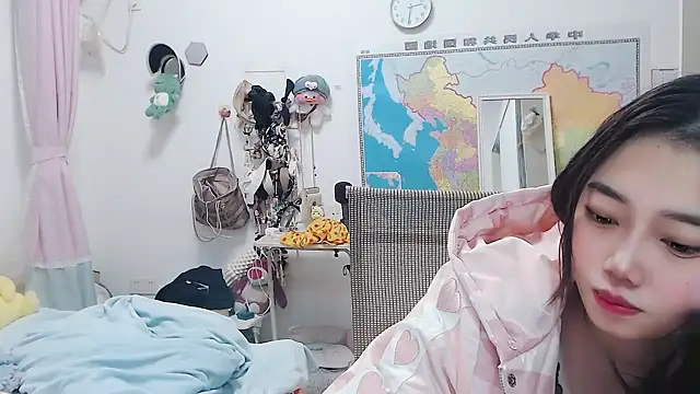 Cherie-xinxin01 online show from 12/11/24, 01:28