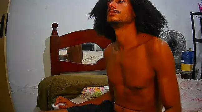 Snapshot of SkinnyLatinMan chatting on 02/15/25, 01:21 SkinnyLatinMan online show from 02/15/25, 01:21