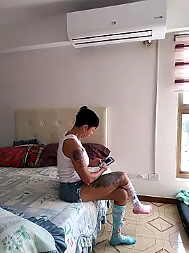 Alison fitness online show from 11/21/25, 01:43