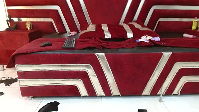 Snapshot of Candy_Bony chatting on 01/07/25, 10:30 Candy Bony online show from 01/07/25, 10:30