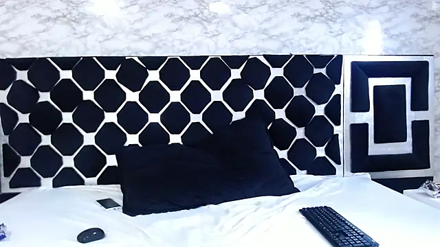 Snapshot of Candy_Bony chatting on 01/11/25, 07:27 Candy Bony online show from 01/11/25, 07:27