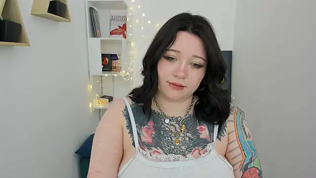 MoonLghte online show from 02/23/25, 06:23