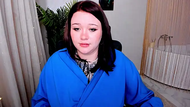 MoonLghte online show from 03/18/25, 06:48