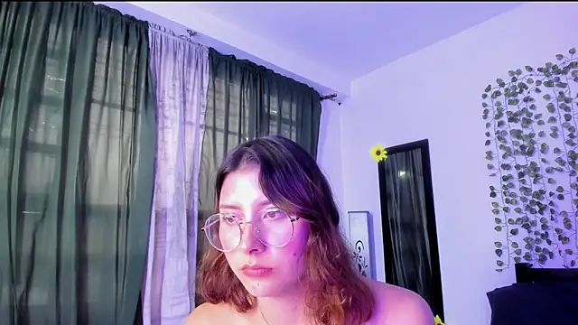 Snapshot of Noellesable chatting on 01/04/25, 08:27 Noellesable online show from 01/04/25, 08:27