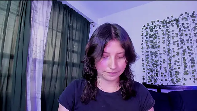 Snapshot of Noellesable chatting on 01/10/25, 09:10 Noellesable online show from 01/10/25, 09:10