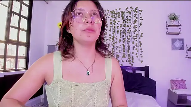 Snapshot of Noellesable chatting on 01/13/25, 05:23 Noellesable online show from 01/13/25, 05:23