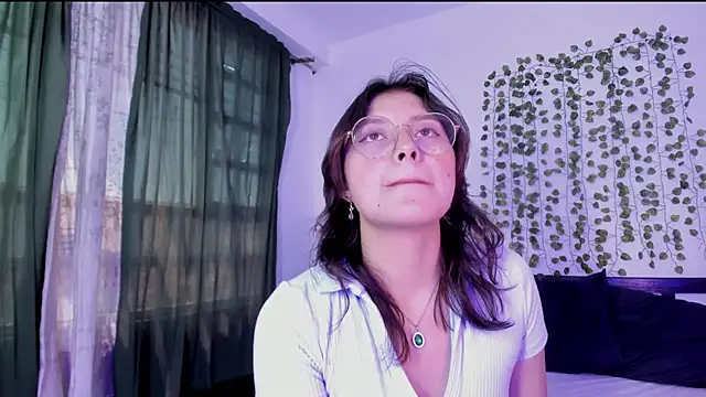 Snapshot of Noellesable chatting on 01/18/25, 05:37 Noellesable online show from 01/18/25, 05:37