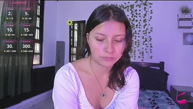 Snapshot of Noellesable chatting on 02/04/25, 05:45 Noellesable online show from 02/04/25, 05:45