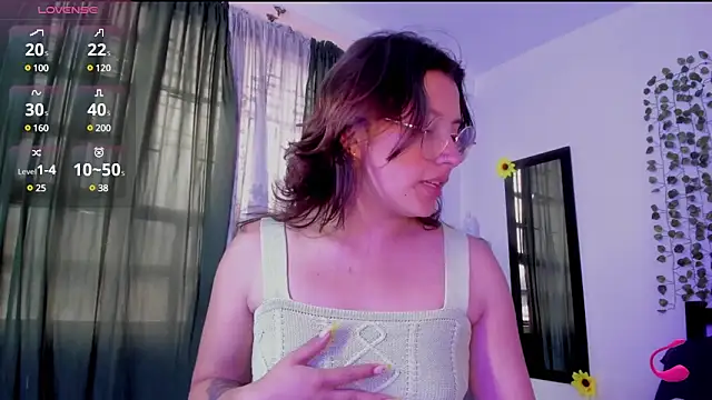 Snapshot of Noellesable chatting on 02/11/25, 05:40 Noellesable online show from 02/11/25, 05:40