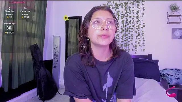 Snapshot of Noellesable chatting on 02/22/25, 05:46 Noellesable online show from 02/22/25, 05:46