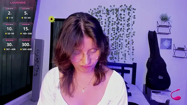 Snapshot of Noellesable chatting on 03/07/25, 09:17 Noellesable online show from 03/07/25, 09:17