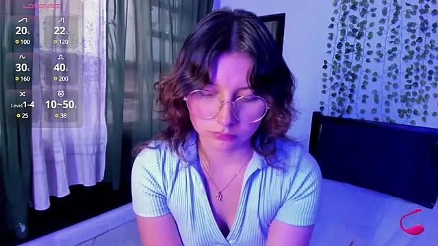 Snapshot of Noellesable chatting on 03/09/25, 06:00 Noellesable online show from 03/09/25, 06:00