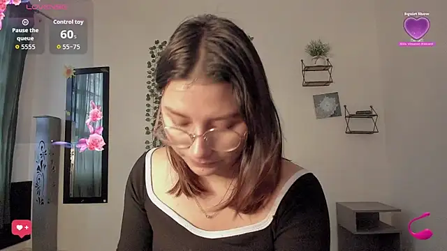 Snapshot of Noellesable chatting on 09/08/25, 05:23 Noellesable online show from 09/08/25, 05:23