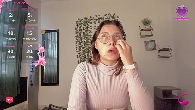 Snapshot of Noellesable chatting on 09/09/25, 05:23 Noellesable online show from 09/09/25, 05:23