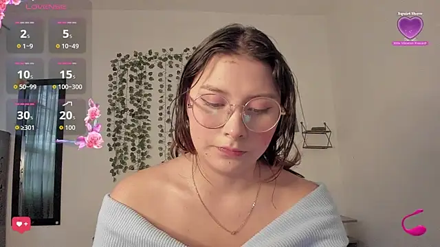 Snapshot of Noellesable chatting on 09/12/25, 05:46 Noellesable online show from 09/12/25, 05:46