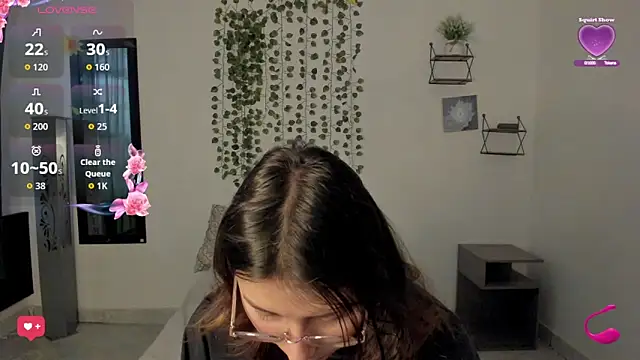 Snapshot of Noellesable chatting on 09/22/25, 05:15 Noellesable online show from 09/22/25, 05:15