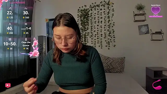 Snapshot of Noellesable chatting on 09/27/25, 05:29 Noellesable online show from 09/27/25, 05:29