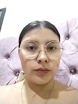 Snapshot of Noellesable chatting on 10/25/25, 08:58 Noellesable online show from 10/25/25, 08:58