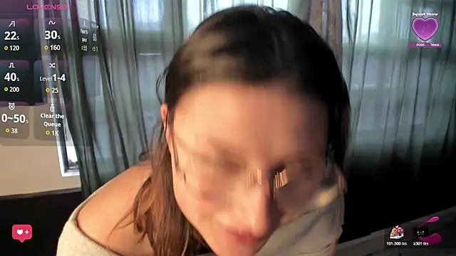 Snapshot of Noellesable chatting on 10/28/25, 05:15 Noellesable online show from 10/28/25, 05:15