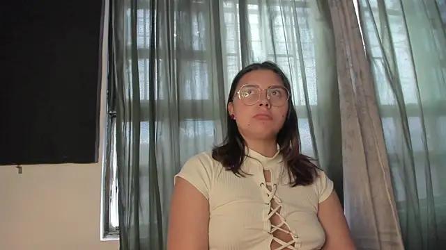 Snapshot of Noellesable chatting on 11/07/25, 05:13 Noellesable online show from 11/07/25, 05:13