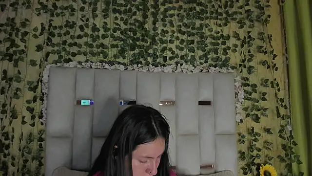 jenifer  power10 online show from 03/14/25, 12:18