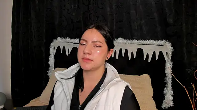 jenifer  power10 online show from 12/04/25, 07:33