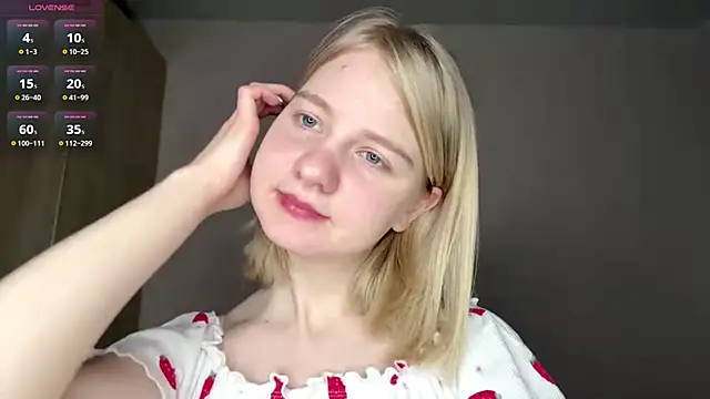 OdelinaFicken online show from 02/15/26, 06:10