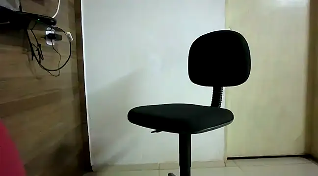 Snapshot of DiGabriel chatting on 12/17/24, 12:12 DiGabriel online show from 12/17/24, 12:12