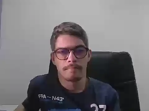 Snapshot of DiGabriel chatting on 09/11/25, 07:36 DiGabriel online show from 09/11/25, 07:36