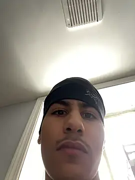 Snapshot of johnycash21 chatting on 01/18/26, 02:43 johnycash21 online show from 01/18/26, 02:43